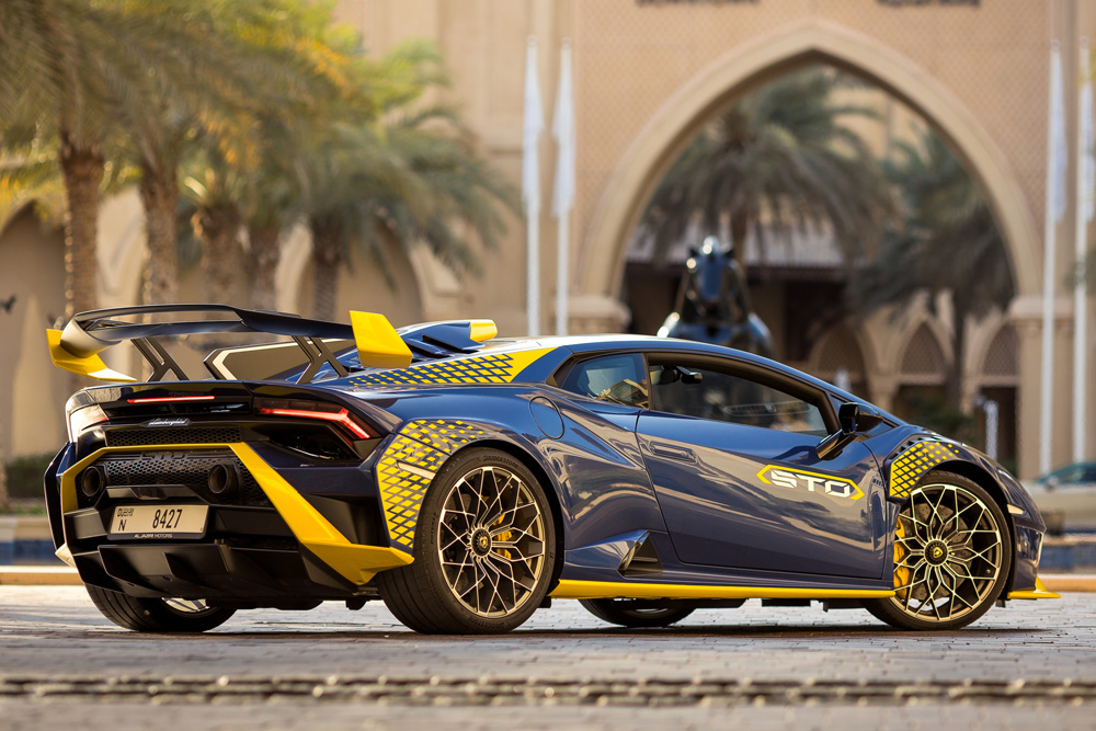 Lamborghini Huracan STO - Full Guide 1 Lamborghini Huracan STO Back view
